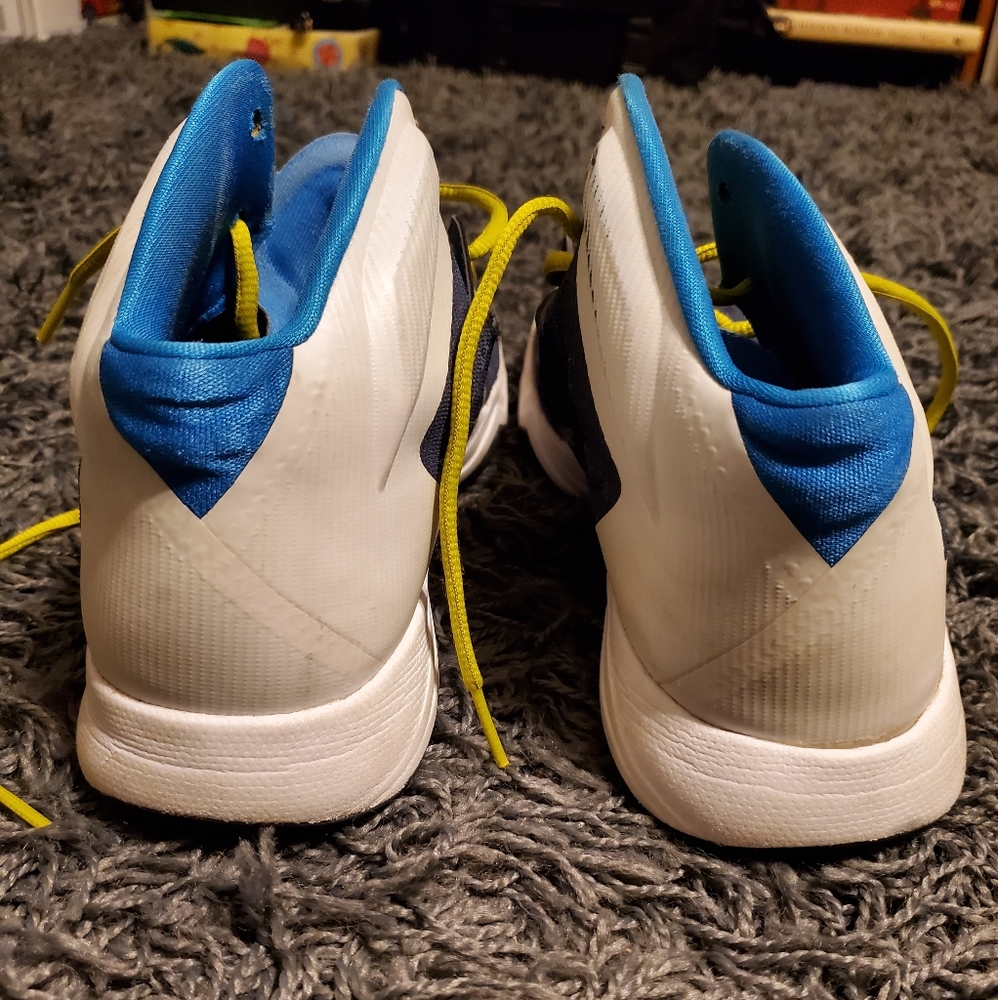 Nike Hyperdunks - image 3